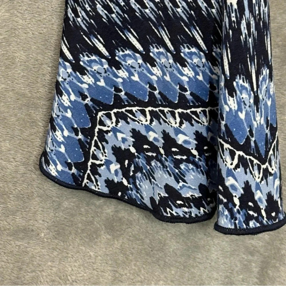 Carol Rose 1X Shirt Top Blue Chevron Striped Keyhole V Neck Flounce 3/4 Sleeve - Picture 4 of 8